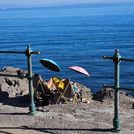 Villa Salyna Bela balcony Ičići Esterno foto