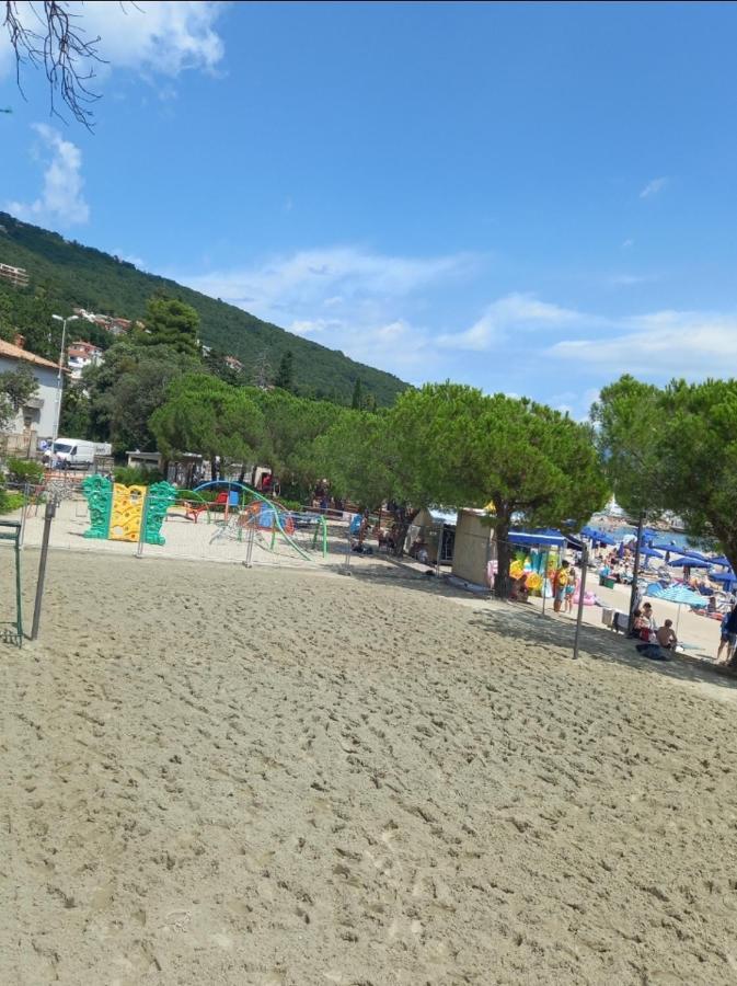 Villa Salyna Bela balcony Ičići Esterno foto