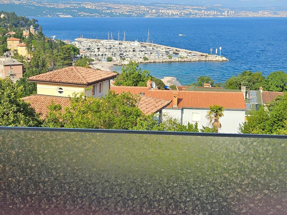 Villa Salyna Bela balcony Ičići Esterno foto