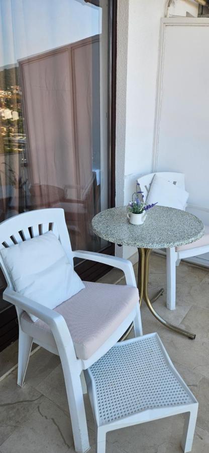 Villa Salyna Bela balcony Ičići Esterno foto
