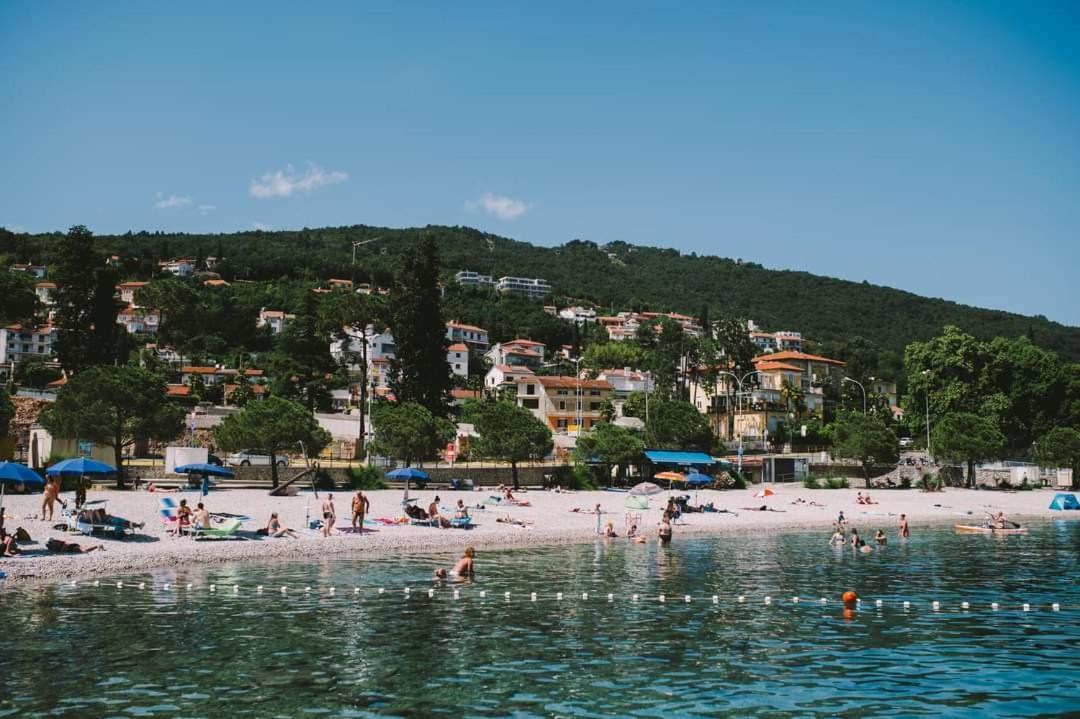 Villa Salyna Bela balcony Ičići Esterno foto