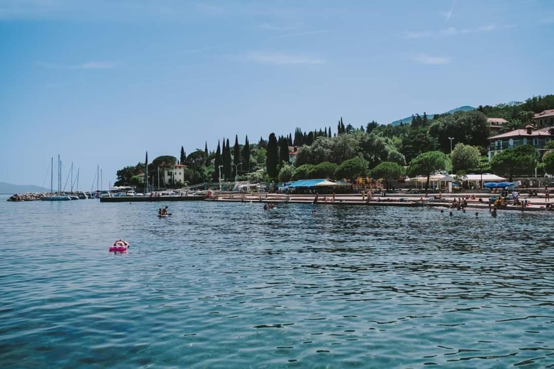 Villa Salyna Bela balcony Ičići Esterno foto