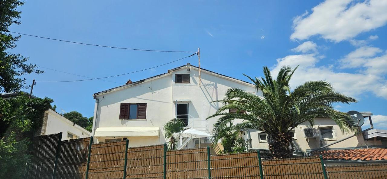 Villa Salyna Bela balcony Ičići Esterno foto